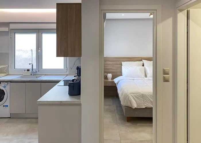 Stylish Apartment In The Heart Of Athens